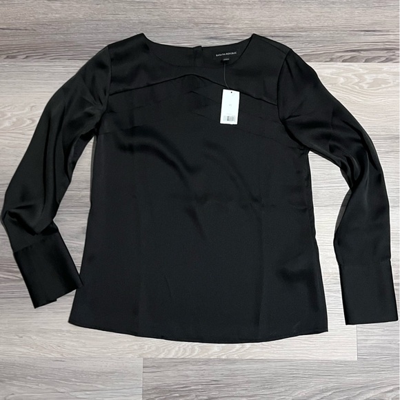 Banana Republic Elegant Black Women's Top - Picture 2 of 9